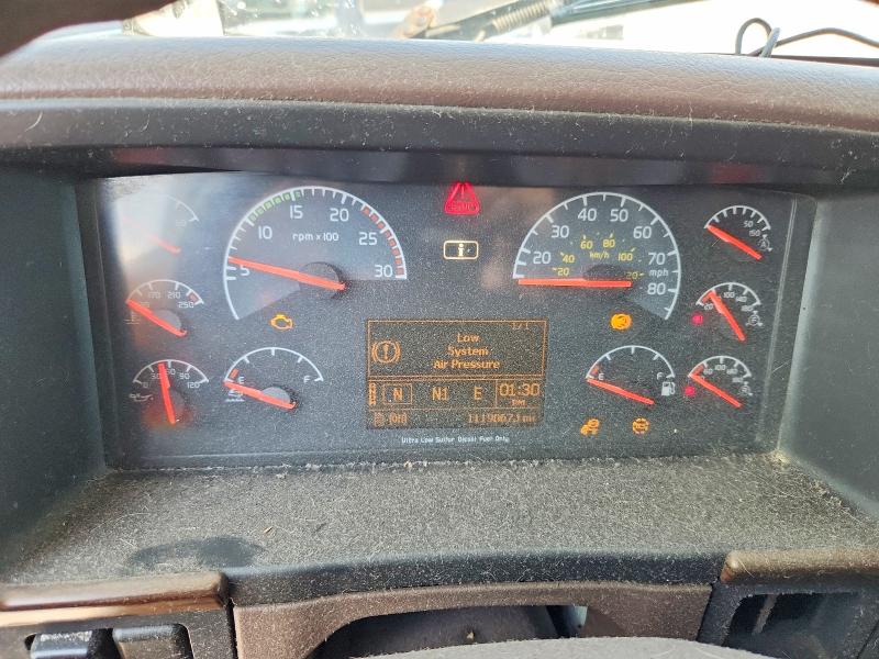 2016 Volvo VIN 4V4NC9EHXGN947791 COPART salvage auction — SIDE, La - Cert Of Title-Salvage, sold $225 on 2026-09-24 (photo 9)