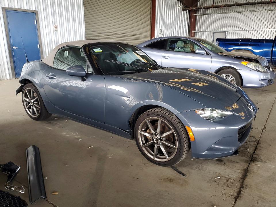 2021 Mazda Mx-5 VIN JM1NDAD71M0450656 COPART salvage auction — REAR END, Salvage Title, sold $8,700 on 2026-08-31 (photo 4)