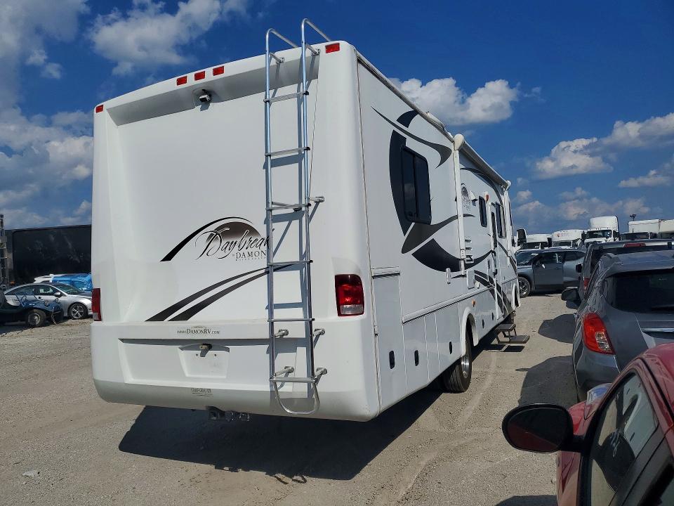2011 Damon Day break VIN 1F66F5DY8B0A01019 COPART salvage auction — NORMAL WEAR, IN - CERT OF TITLE-SALVAGE TITLE (P), sold $2,600 on 2026-09-10 (photo 3)