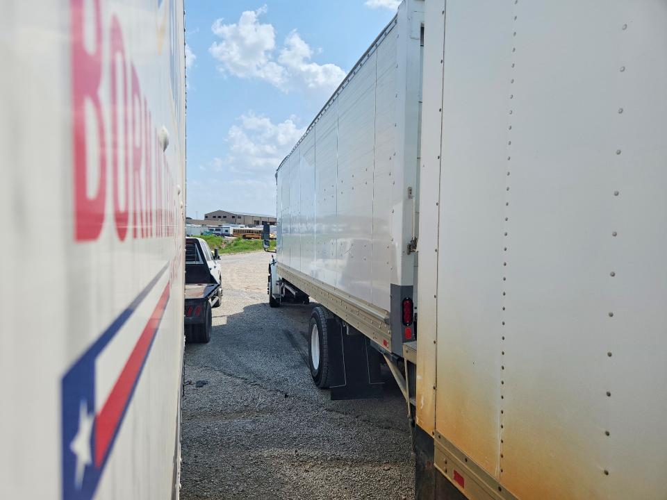 2020 Freightliner M2 106 VIN 3ALACWFC4LDLY3280 COPART salvage auction — FRONT END, AZ - CERT OF TITLE - SALVAGE, sold $11,900 on 2026-08-19 (photo 2)