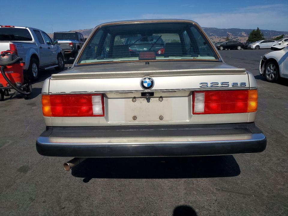 1986 BMW 3 series VIN WBAAB5405G9684178 COPART salvage auction — MINOR DENT/SCRATCHES, CA - DIS/DLR/EXP ONLY CLEAN TITLE, sold $5,700 on 2026-08-13 (photo 6)