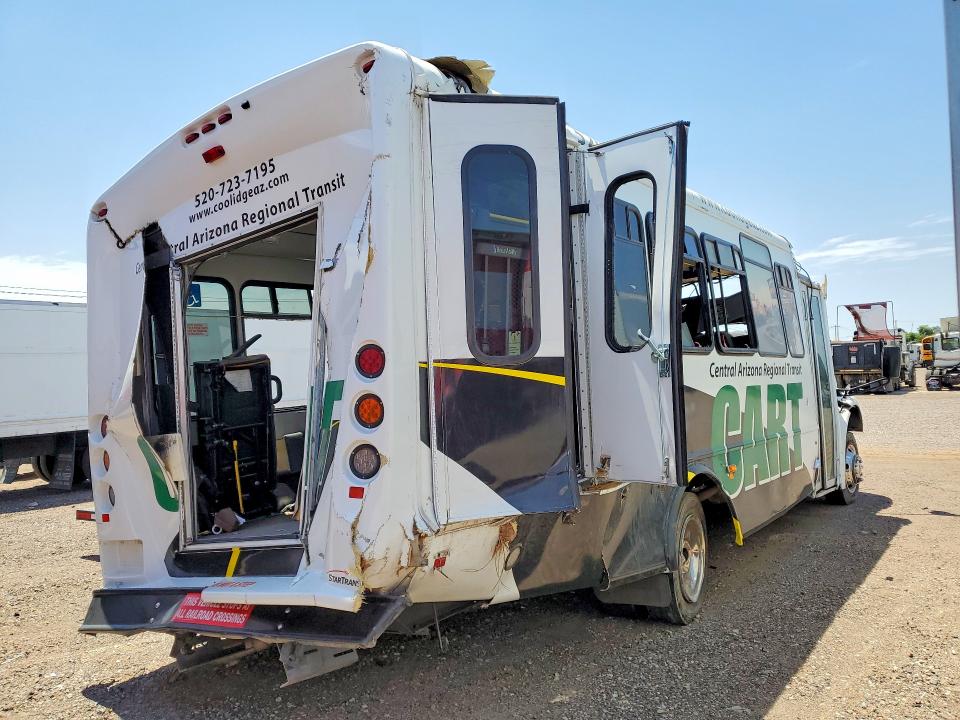 2021 Freightliner Unknown VIN 4UZADRFD0MCMM3353 COPART salvage auction — ROLLOVER, AZ - CERT OF TITLE - SALVAGE, sold $2,675 on 2026-09-06 (photo 3)