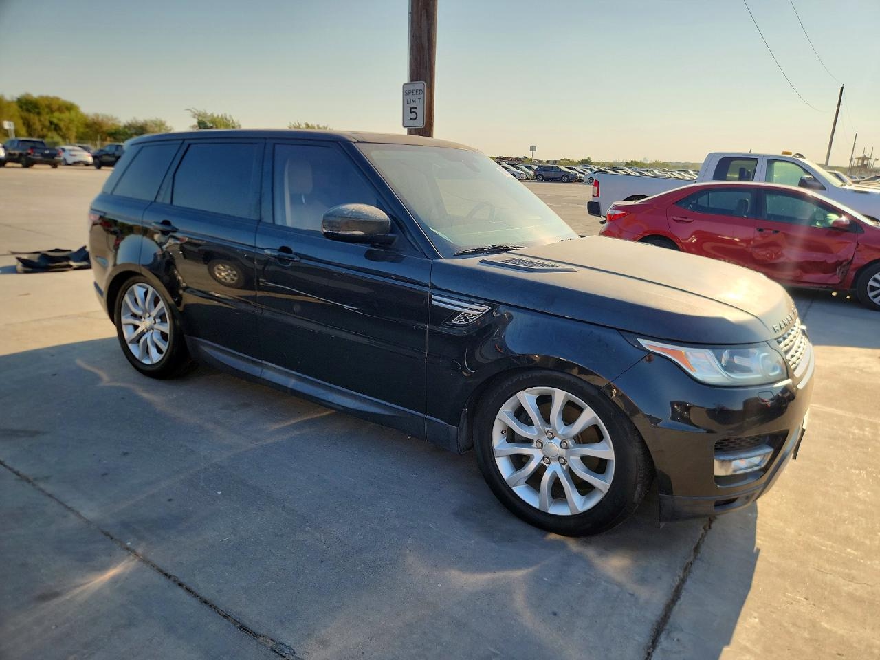 2014 Land rover RANGE ROVER VIN SALWR2WF3EA373356 COPART salvage auction — Normal Wear, Ct - Clean Title, sold $3,050 on 2026-09-15 (photo 4)
