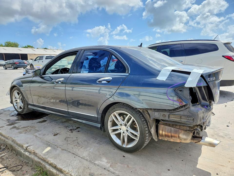 2014 Mercedes-benz VIN WDDGF4HB8EG237608 COPART salvage auction — REAR END, TX - SALVAGE VEHICLE TITLE, sold $1,500 on 2026-08-29 (photo 2)