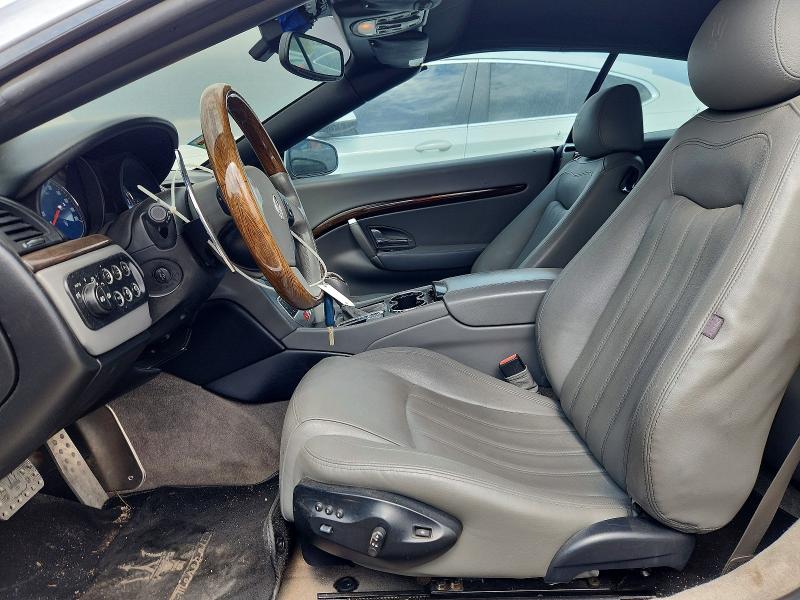 2010 Maserati Granturismo VIN ZAM45KMA6A0052683 COPART salvage auction — MINOR DENT/SCRATCHES, IL - CERTIFICATE OF TITLE (P), sold $13,000 on 2026-09-01 (photo 7)
