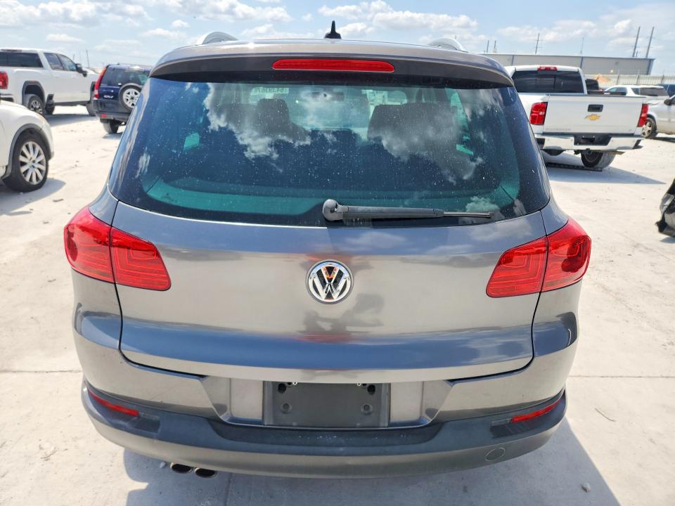 2016 Volkswagen Tiguan VIN WVGAV7AX2GW523209 COPART salvage auction — MINOR DENT/SCRATCHES, Tx - Certificate Of Title, sold $2,050 on 2026-08-14 (photo 6)