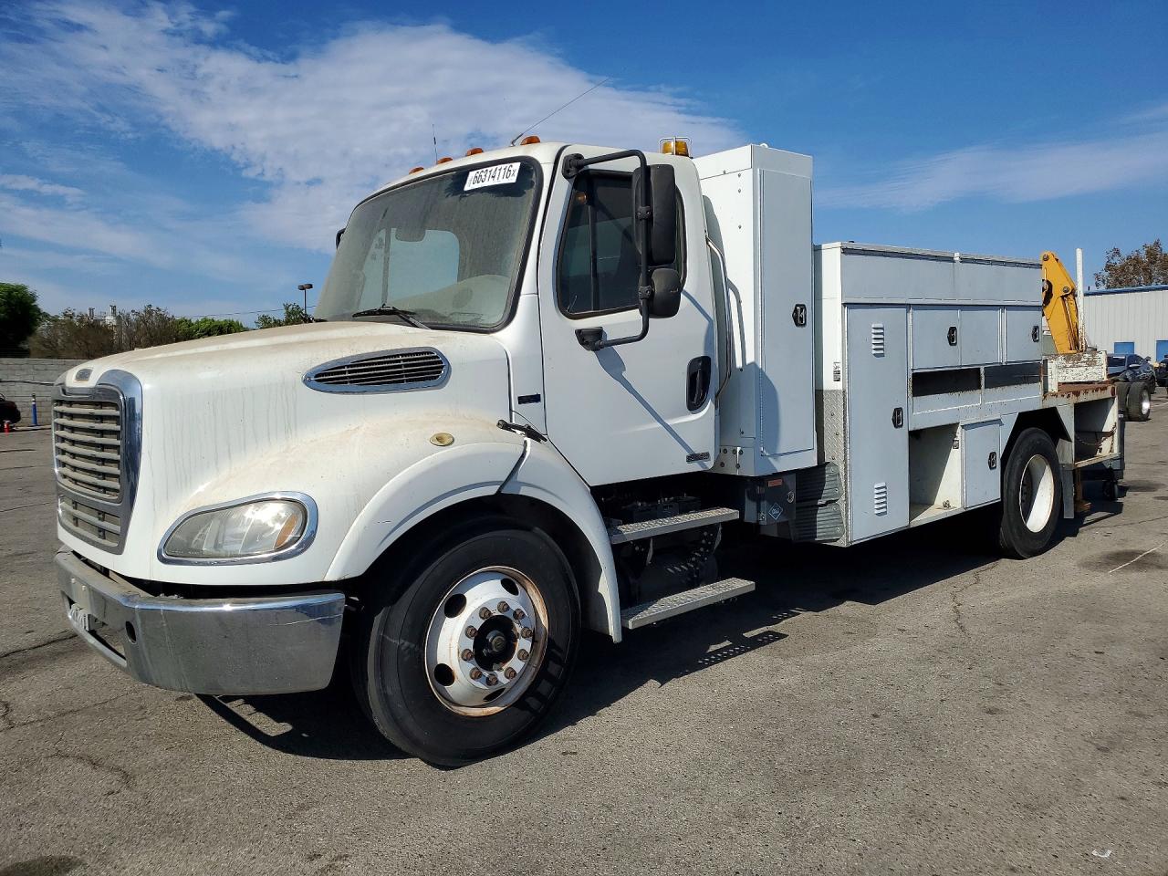 2017 Frht - Freightliner M2 VIN 1FVAHFDX3DHFF1735 COPART salvage auction — Minor Dent/Scratches, CA - DIS/DLR/EXP ONLY CLEAN TITLE, sold $8,200 on 2026-10-01 (photo 1)