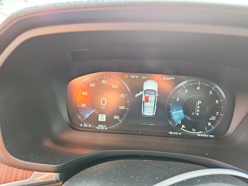 2020 Volvo V60 cross country VIN YV4102WK9L1034264 COPART salvage auction — WATER/FLOOD, Ny - Flood Salvage, sold $4,600 on 2026-08-18 (photo 9)