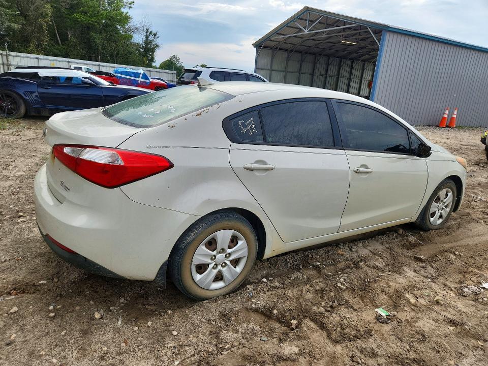 2014 Kia Forte VIN KNAFK4A69E5086981 COPART salvage auction — REAR END, Ga - Certificate Of Title, sold $400 on 2026-09-10 (photo 3)