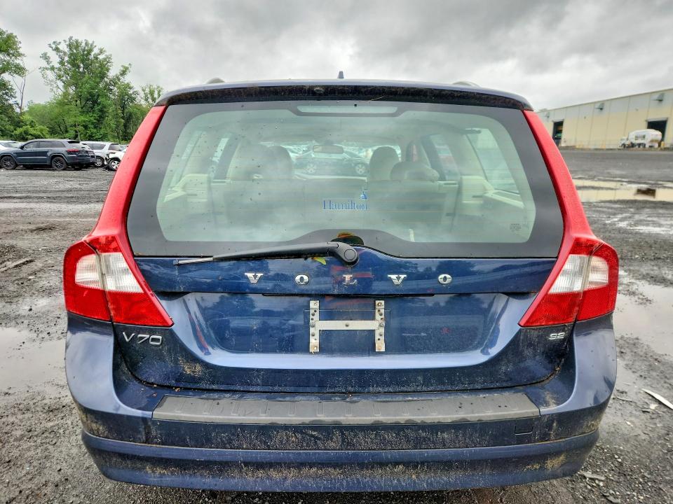 2010 Volvo V70 VIN YV1982BW9A1134038 COPART salvage auction — WATER/FLOOD, CT - CERT OF TITLE-FLOOD SALVAGE, sold $475 on 2026-08-11 (photo 6)