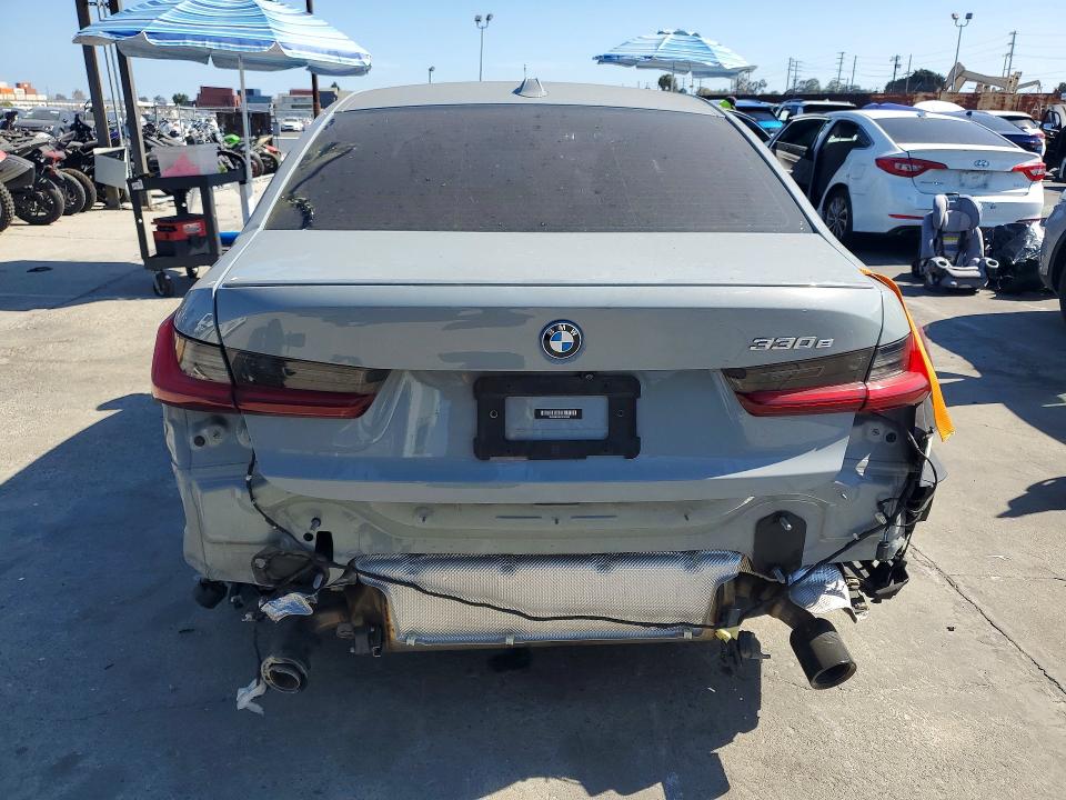2023 BMW 3er VIN 3MW39FF06P8C84003 COPART salvage auction — FRONT END, Salvage Title, sold $17,300 on 2026-08-19 (photo 6)