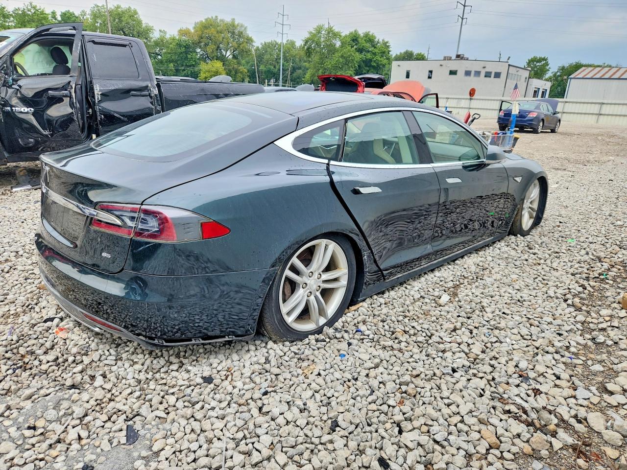 2013 Tesla Model s VIN 5YJSA1CN2DFP05490 COPART salvage auction — Front End, Ct - Clean Title, sold $150 on 2026-09-25 (photo 3)