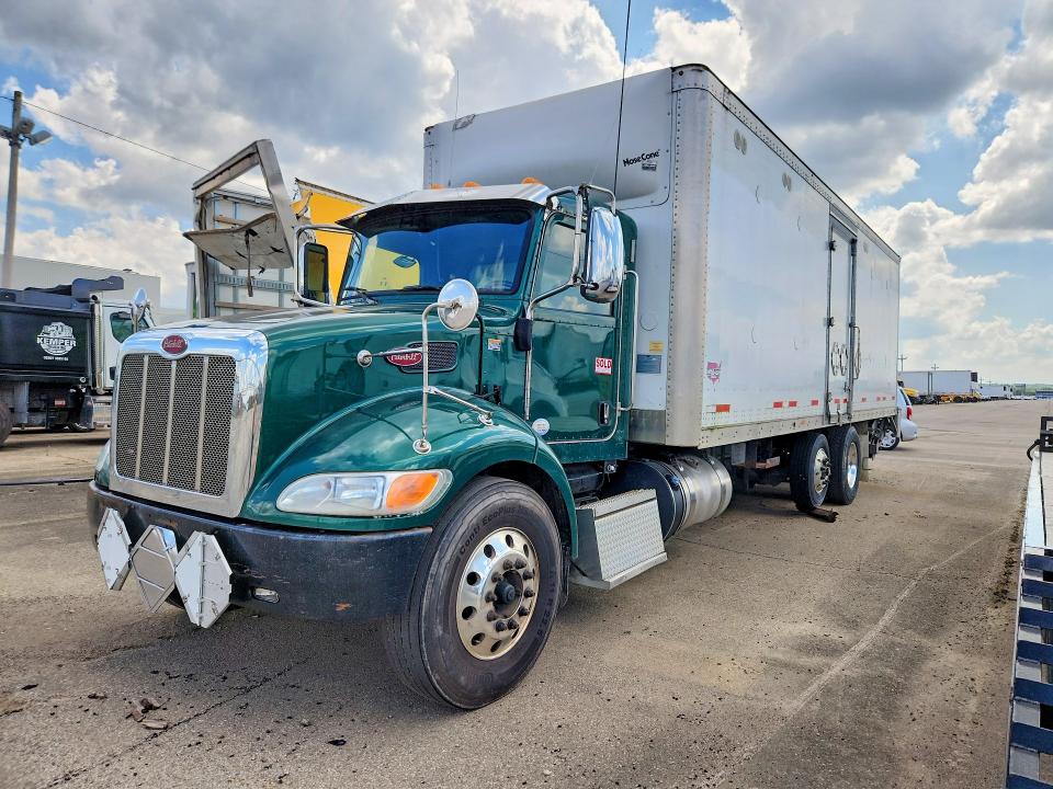 2018 Peterbilt 348 VIN 2NP3KM8X4JM482436 — COPART salvage auction photo