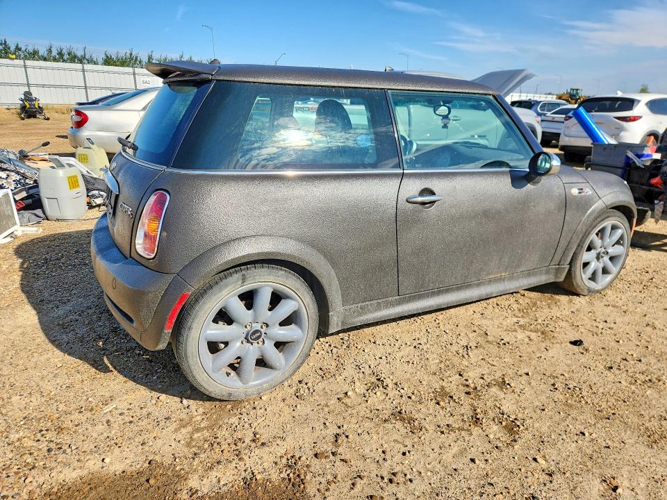 2004 Mini Cooper VIN WMWRE33484TD86387 COPART salvage auction — WATER/FLOOD, Ab - Bos - Active, sold $125 on 2026-08-13 (photo 3)
