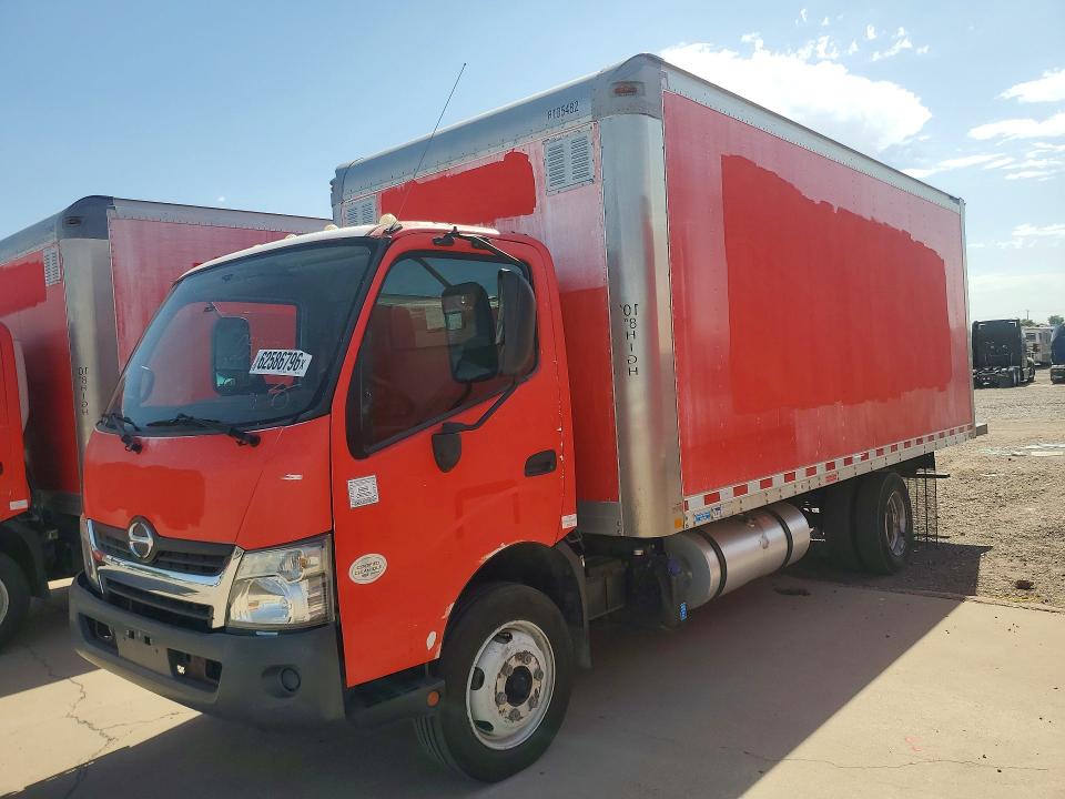 2017 Hino 195 VIN JHHSDM2H5HK005859 — COPART salvage auction photo