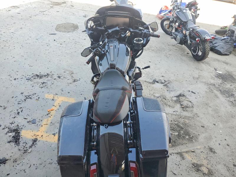 2025 Harley-davidson FLTRXSE VIN 1HD1TC613SB958679 COPART salvage auction — ALL OVER, Va - Cert Of Title - Salvage, sold $17,500 on 2026-10-01 (photo 6)