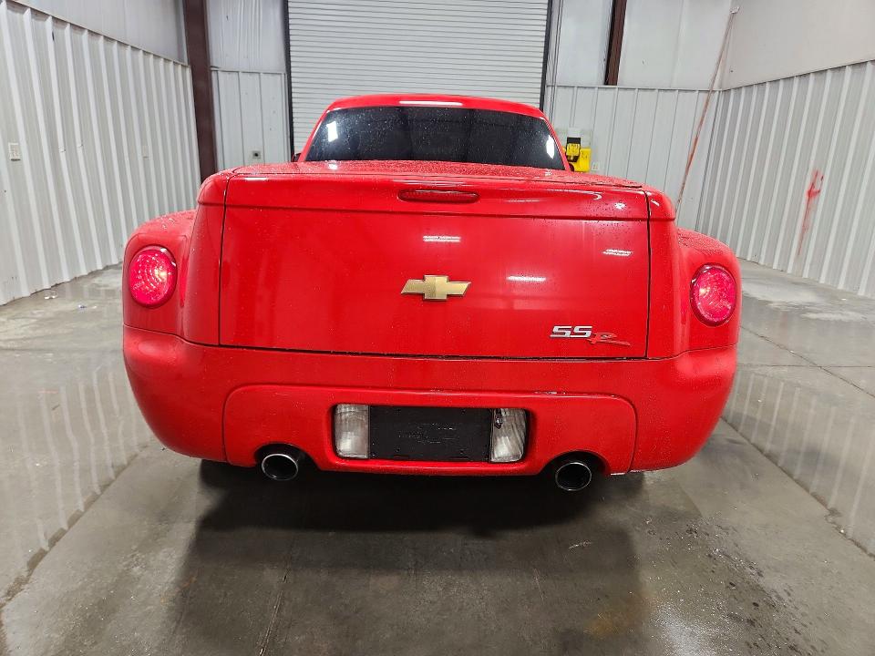 2004 Chevrolet Ssr VIN 1GCES14P54B106421 COPART salvage auction — MINOR DENT/SCRATCHES, KY - CERTIFICATE OF TITLE (P), sold $18,900 on 2026-08-25 (photo 6)
