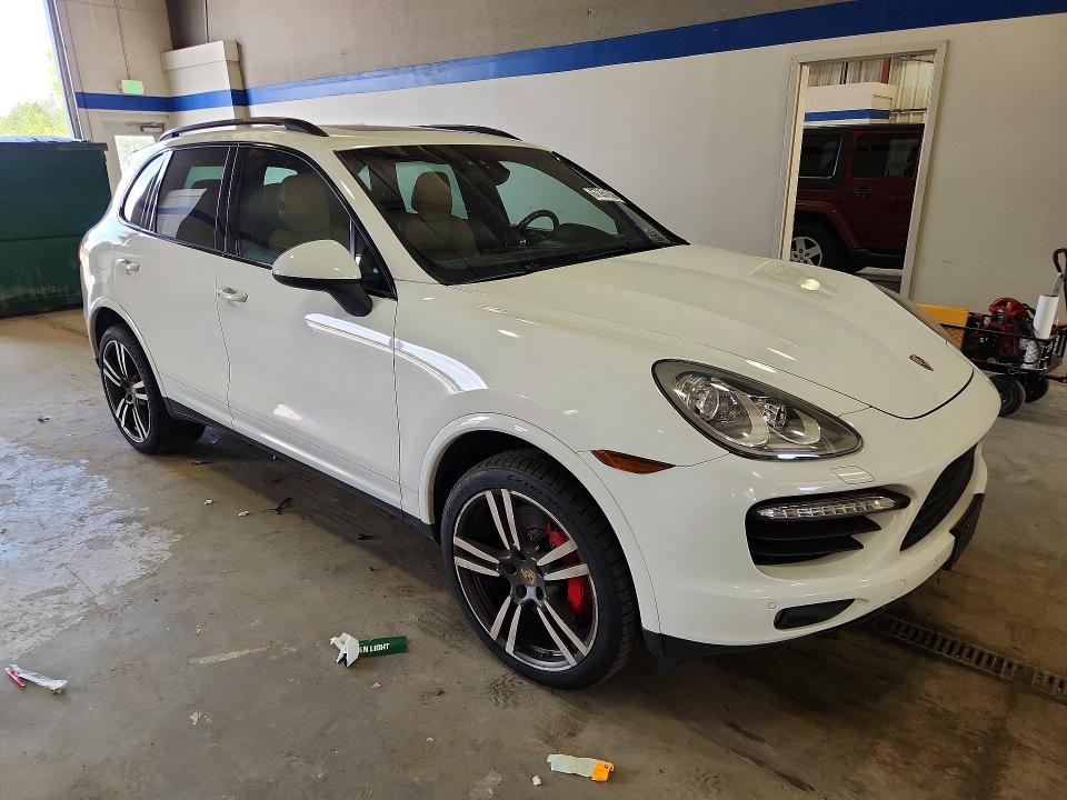 2014 Porsche Cayenne VIN WP1AC2A20ELA80928 COPART salvage auction — MINOR DENT/SCRATCHES, WV - CERTIFICATE OF TITLE (P), sold $1,200 on 2026-09-16 (photo 4)