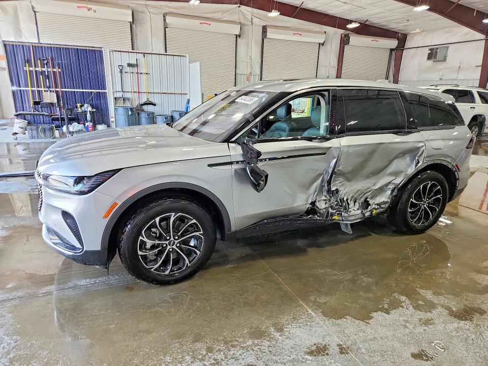 2025 Lincoln Nautilus VIN 5LMPJ8JA6SJ964688 — COPART salvage auction photo