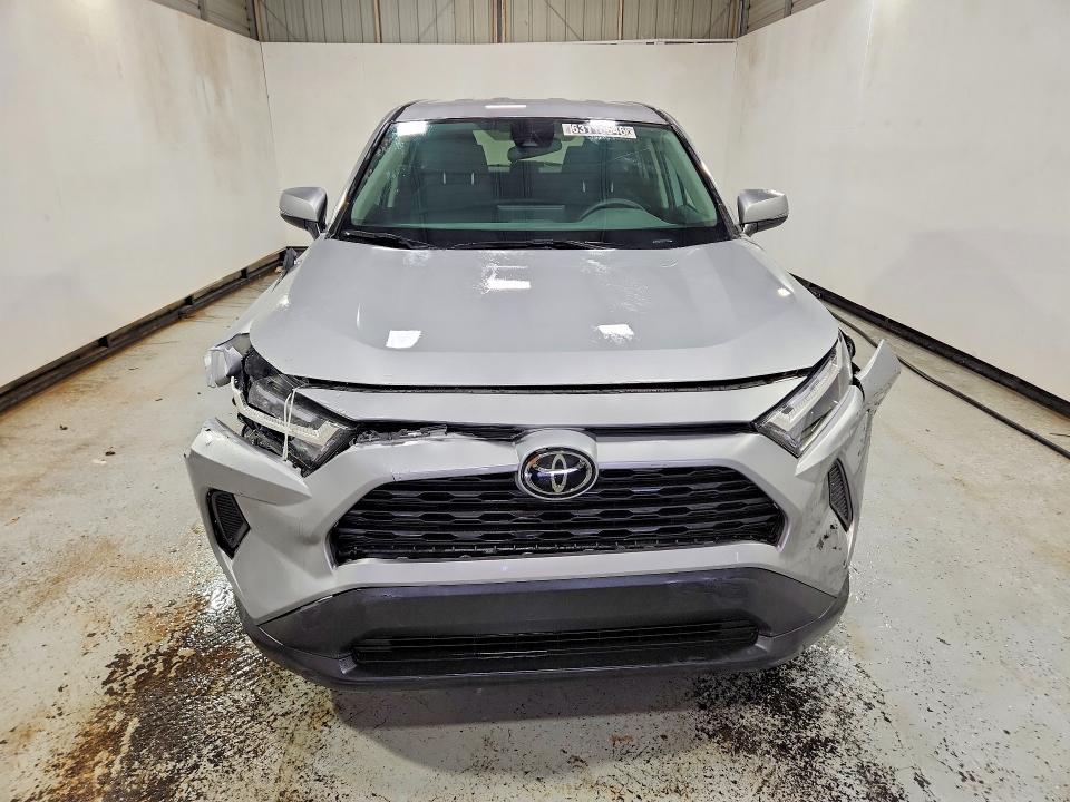 2025 Toyota Rav4 VIN 2T3K1RFV1SC341856 COPART salvage auction — FRONT END, NC - DLR ONLY-CLEAN/OVER 25% DAMAGE, sold $9,500 on 2026-08-27 (photo 5)