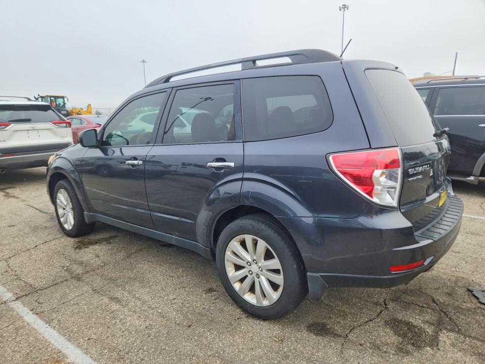 2012 Subaru Forester VIN JF2SHBDC0CH417076 COPART salvage auction — MINOR DENT/SCRATCHES, Oh - Certificate Of Title, sold $550 on 2026-09-09 (photo 2)