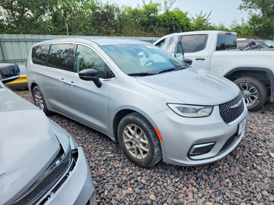 2024 Chrysler Pacifica VIN 2C4RC1BG0RR155374 COPART salvage auction — SIDE, MO - CERTIFICATE OF TITLE (P), sold $13,800 on 2026-08-19 (photo 4)