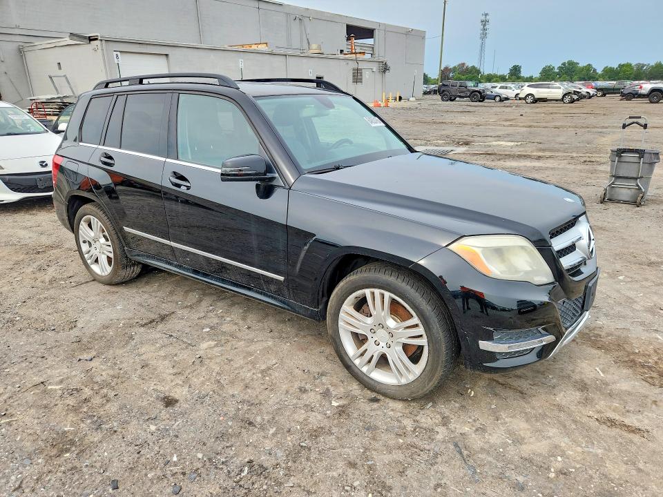 2014 Mercedes-benz Glk-klasse VIN WDCGG5HB5EG198547 COPART salvage auction — MINOR DENT/SCRATCHES, VA - CERTIFICATE OF TITLE, sold $2,000 on 2026-08-19 (photo 4)