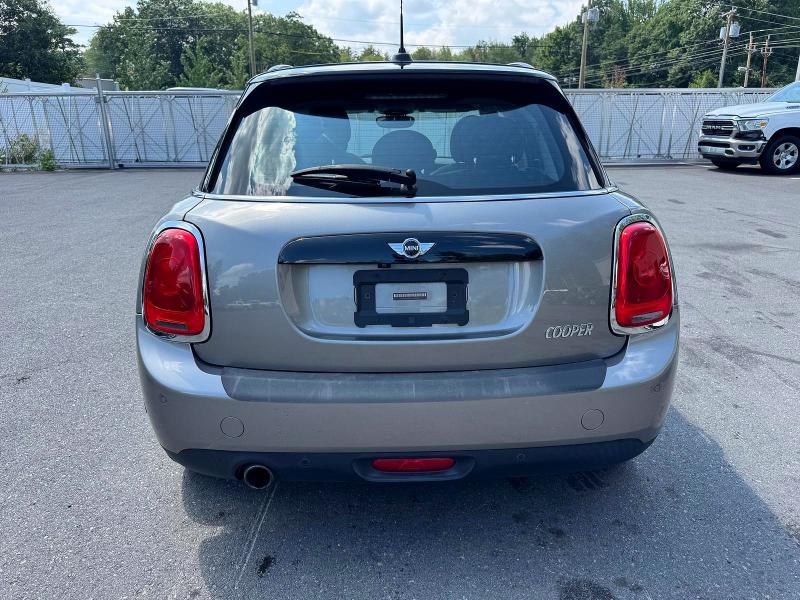 2018 Mini Cooper VIN WMWXU1C51J2F79425 COPART salvage auction — MINOR DENT/SCRATCHES, Ma - Certificate Of Title, sold $3,800 on 2026-09-03 (photo 5)
