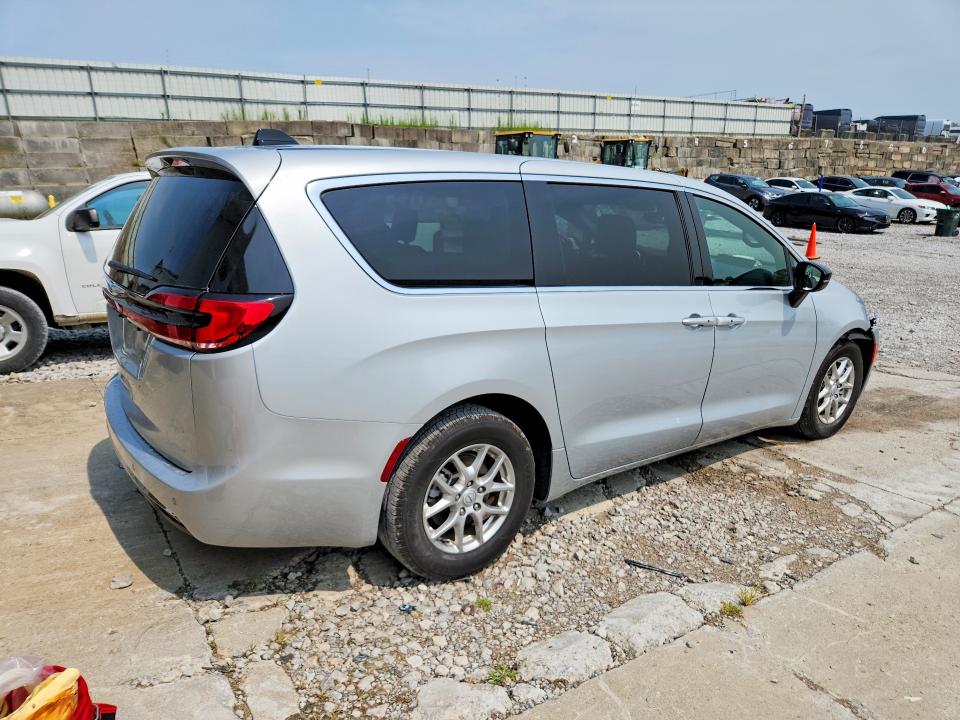 2026 Chrysler Pacifica VIN 2C4RC1BG8TR260333 COPART salvage auction — FRONT END, NY - CERTIFICATE OF TITLE, sold $12,900 on 2026-08-19 (photo 3)