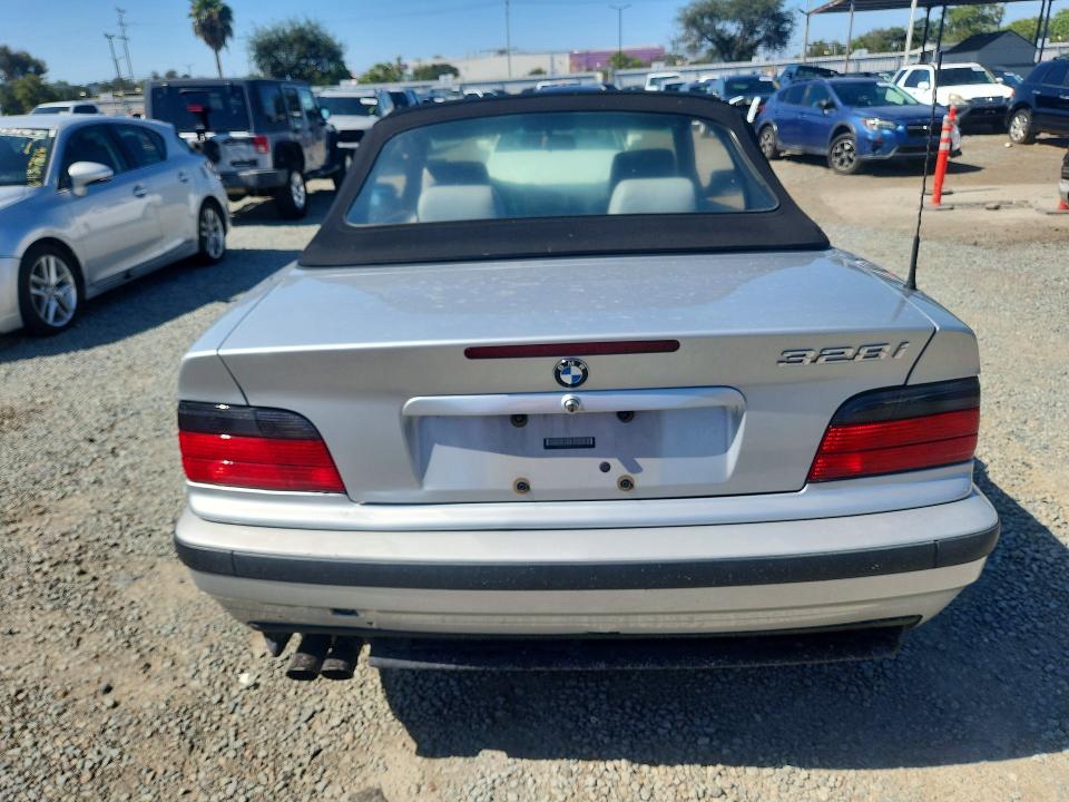 1999 BMW 3er VIN WBABK8332XEY92141 COPART salvage auction — MINOR DENT/SCRATCHES, Ca - Dis/Dlr/Exp Clean W/Salv Hist, sold $1,100 on 2026-08-14 (photo 6)