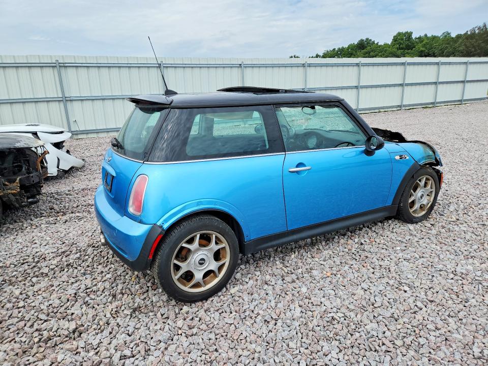 2005 Mini Cooper VIN WMWRE33495TD98713 COPART salvage auction — Burn Engine, WI - JUNKED VEHICLE BILL OF SALE, sold $300 on 2026-08-24 (photo 3)