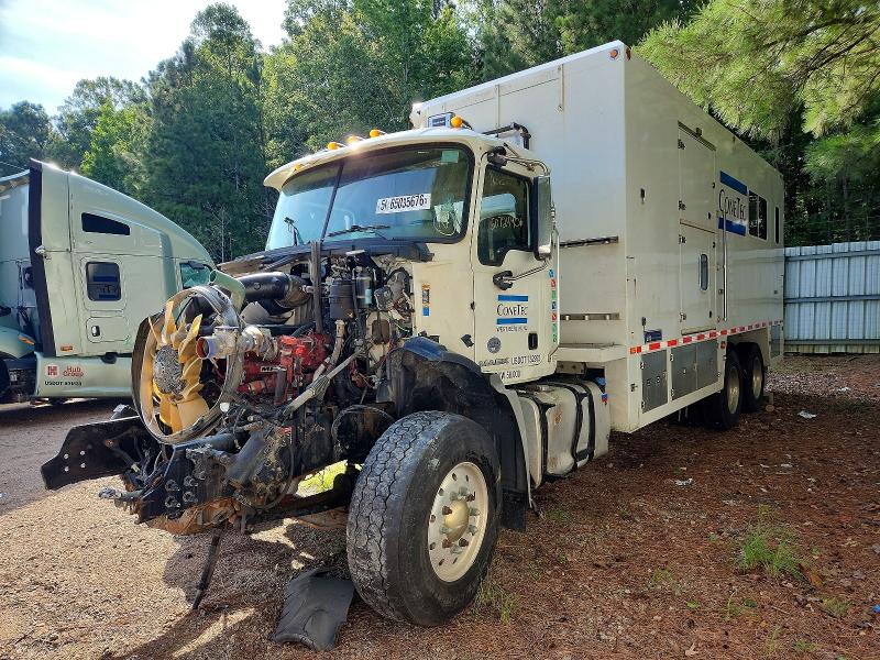 2018 Mack All other VIN 1M2AX13C8JM042255 COPART salvage auction — ROLLOVER, VA - CERT OF TITLE - SALVAGE, sold $5,600 on 2026-08-26 (photo 2)