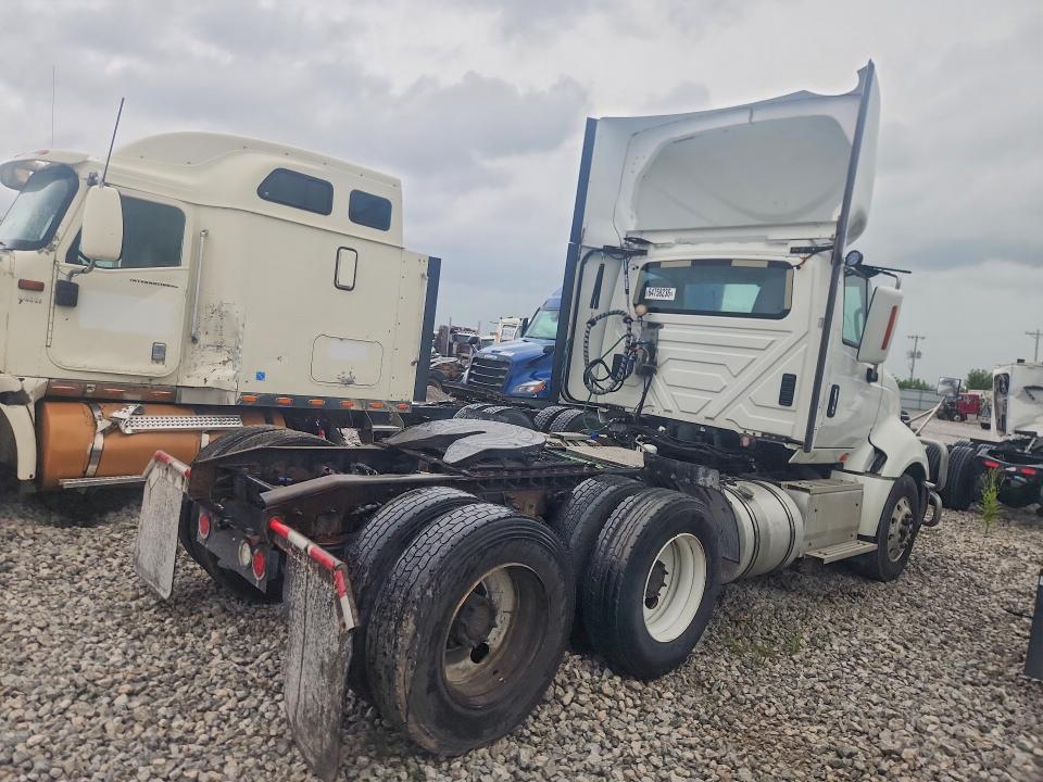 2016 International VIN 3HSDJAPR7GN379855 COPART salvage auction — MINOR DENT/SCRATCHES, Tn - Certificate Of Title, sold $9,800 on 2026-09-01 (photo 3)