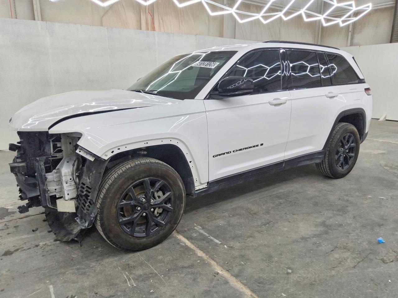 2025 Jeep Grand Cherokee VIN 1C4RJHAG2SC312658 — COPART salvage auction photo