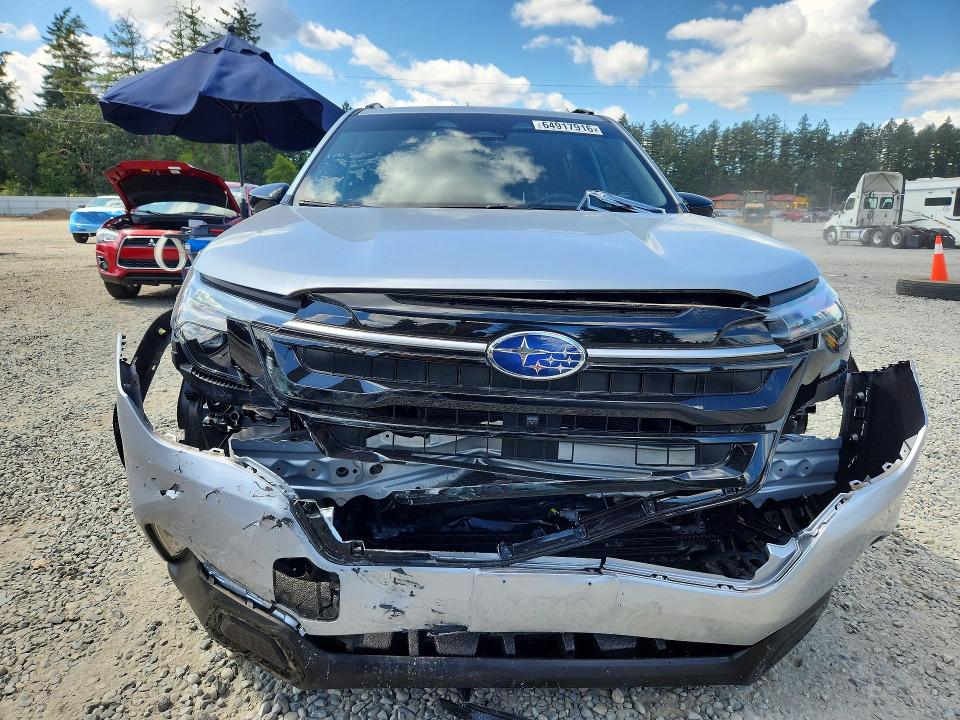 2025 Subaru Forester VIN JF2SLSTD5SH405089 COPART salvage auction — FRONT END, WA - BILL OF SALE, sold $19,300 on 2026-08-21 (photo 5)