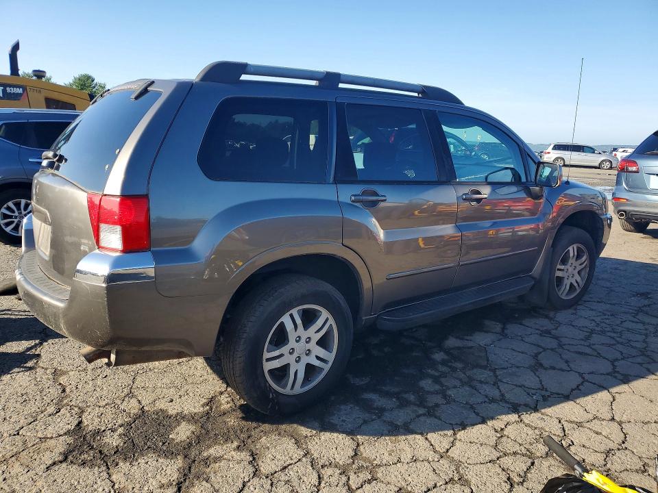 2005 Mitsubishi Endeavor VIN 4A4MN31S85E031293 COPART salvage auction — MECHANICAL, PA - CERT OF TITLE, sold $175 on 2026-09-08 (photo 3)