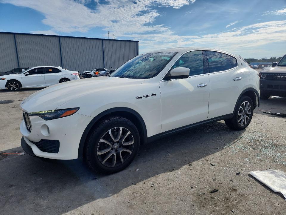 2018 Maserati Levante VIN ZN661XUA7JX297729 — COPART salvage auction photo