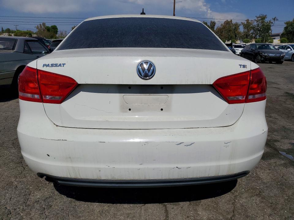 2014 Volkswagen Passat VIN 1VWAT7A30EC050199 COPART salvage auction — MINOR DENT/SCRATCHES, Ca - App For Dup Clean Or Ac, sold $350 on 2026-09-10 (photo 6)