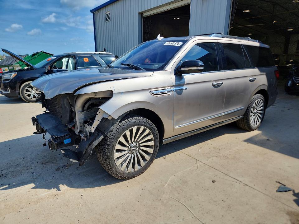 2019 Lincoln Navigator VIN 5LMJJ2LT0KEL08013 — COPART salvage auction photo