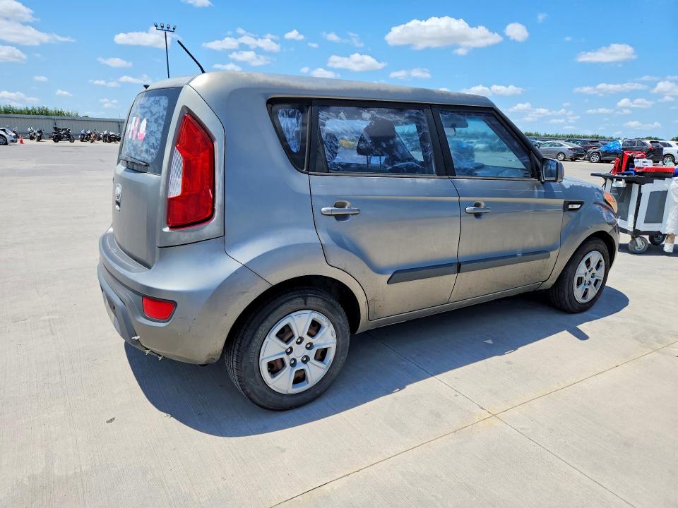 2013 Kia Soul VIN KNDJT2A55D7527630 COPART salvage auction — REAR END, Salvage Title, sold $775 on 2026-09-08 (photo 3)