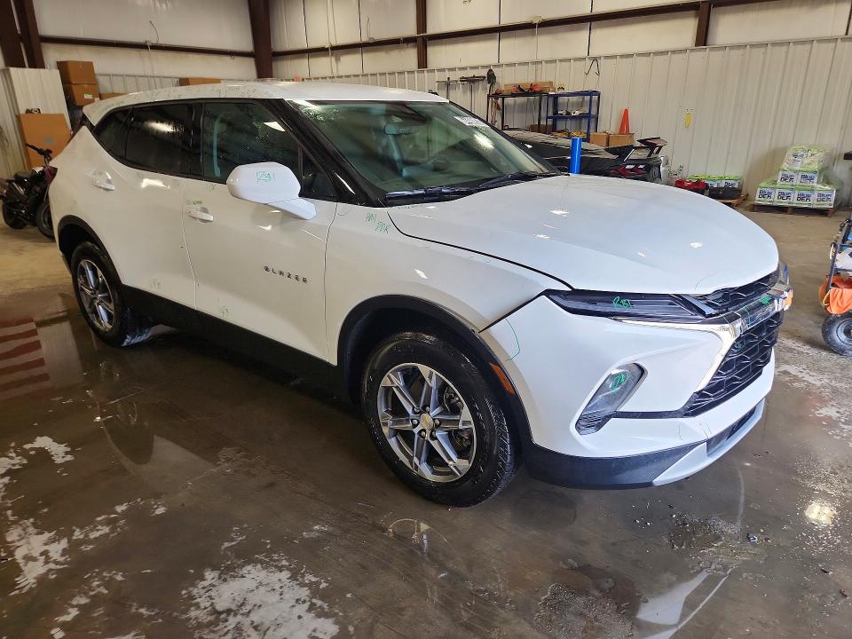 2026 Chevrolet Blazer VIN 3GNKBCR49TS148596 COPART salvage auction — FRONT END, Tn - Certificate Of Title, sold $16,600 on 2026-08-17 (photo 4)