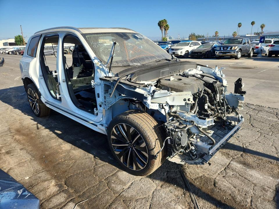 2025 Volvo Xc90 VIN YV4H60PB6S1353457 COPART salvage auction — STRIPPED, Ca - Certificate Of Title, sold $10,200 on 2026-08-06 (photo 4)