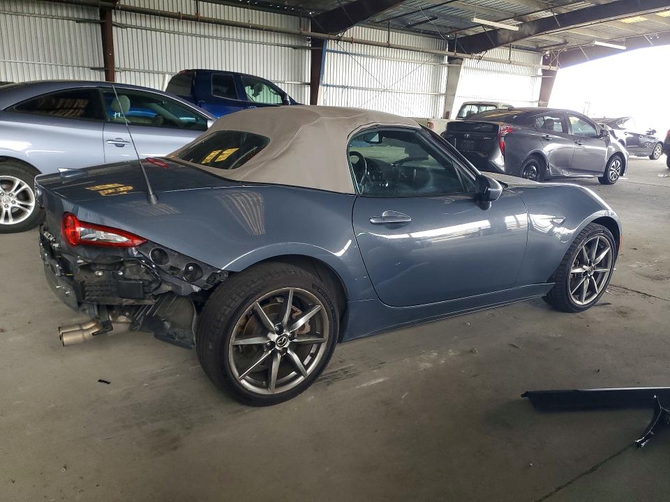 2021 Mazda Mx-5 VIN JM1NDAD71M0450656 COPART salvage auction — REAR END, Salvage Title, sold $8,700 on 2026-08-31 (photo 3)