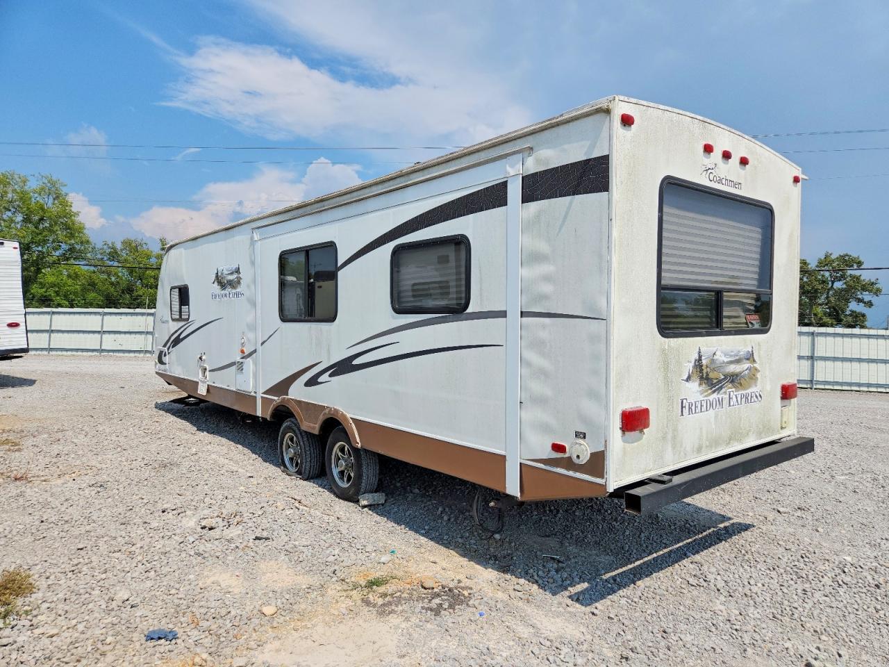 2011 Coachman Trailers VIN 5ZT2FEVB1BA004844 COPART salvage auction — Top/Roof, NY - CERTIFICATE OF TITLE, sold $20 on 2026-09-14 (photo 3)