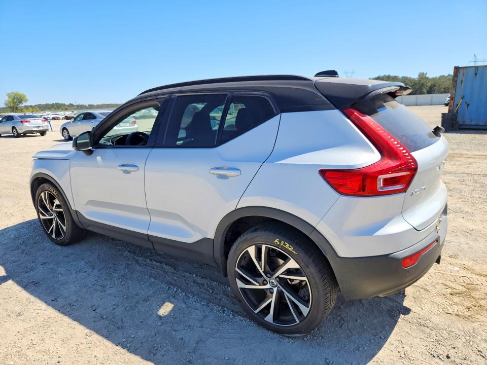 2021 Volvo Xc40 VIN YV4162UMXM2605551 COPART salvage auction — Burn Engine, CA - SALVAGE CERTIFICATE, sold $6,900 on 2026-10-03 (photo 2)
