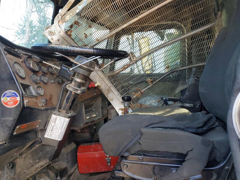 1989 Peterbilt 377 VIN 1XPCAB7X6KN285798 COPART salvage auction — ROLLOVER, WA - BILL OF SALE, sold $850 on 2026-09-10 (photo 7)