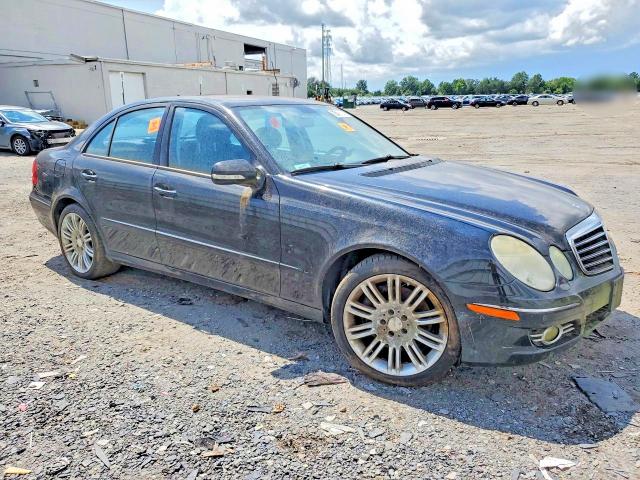 2008 Mercedes-benz E-class VIN WDBUF87X38B316444 COPART salvage auction — MINOR DENT/SCRATCHES, VA - CERTIFICATE OF TITLE, sold $575 on 2026-08-19 (photo 4)