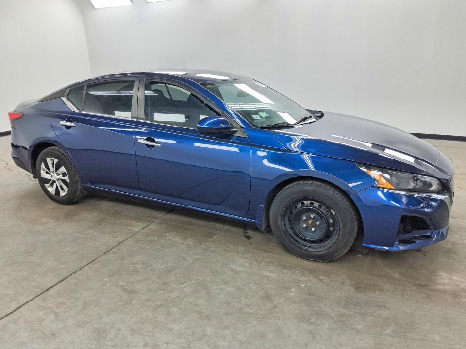 2023 Nissan Altima VIN 1N4BL4BV7PN308091 COPART salvage auction — MECHANICAL, Il - Certificate Of Title, sold $6,100 on 2026-09-08 (photo 4)