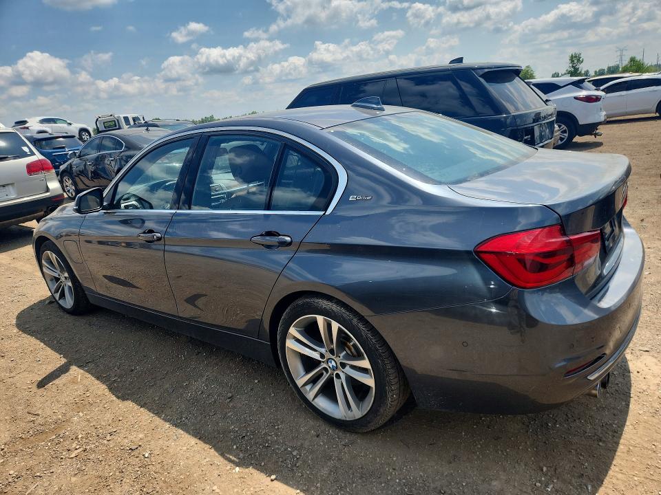 2016 BMW 3er VIN WBA8E1C52GK479535 COPART salvage auction — NORMAL WEAR, Va - Certificate Of Title (P), sold $4,500 on 2026-08-20 (photo 2)