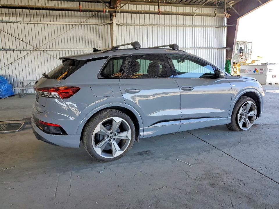 2025 Audi Q4 e-tron VIN WA1LUBFZ2SP042404 COPART salvage auction — FRONT END, CA - SALVAGE CERTIFICATE, sold $19,500 on 2026-09-17 (photo 3)